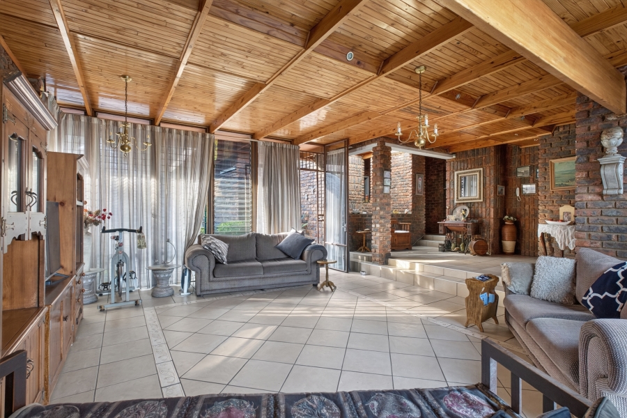 3 Bedroom Property for Sale in East Lynne Gauteng