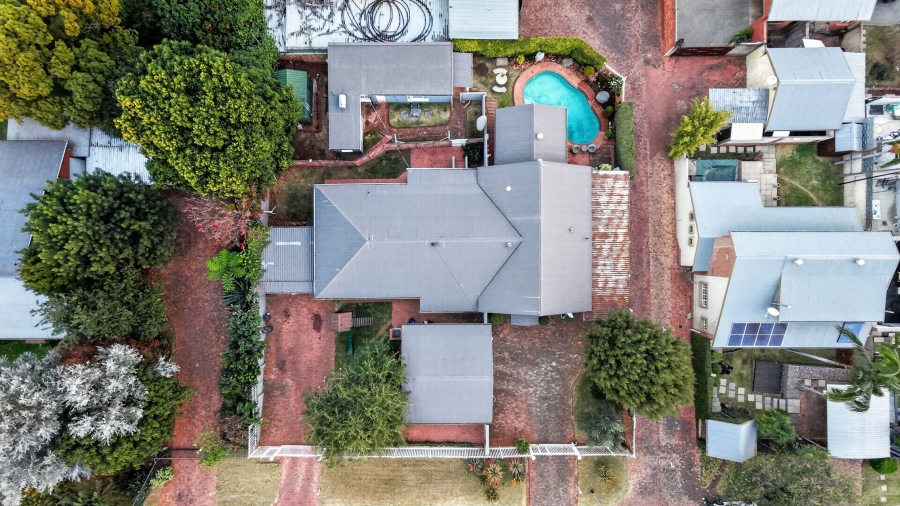 5 Bedroom Property for Sale in Waverley Gauteng