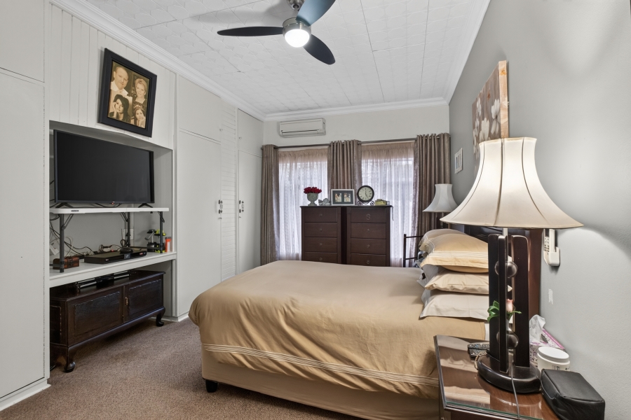 5 Bedroom Property for Sale in Waverley Gauteng