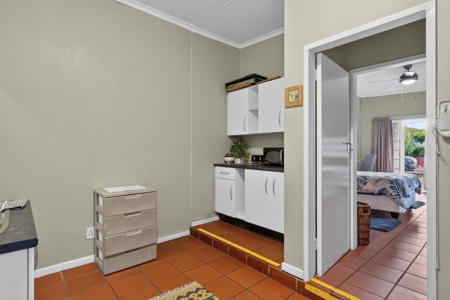 5 Bedroom Property for Sale in Waverley Gauteng