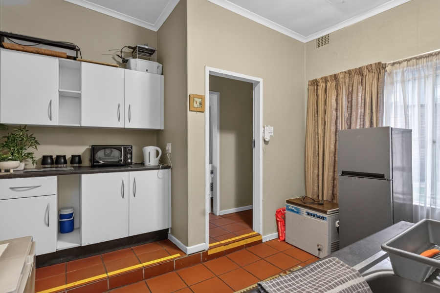 5 Bedroom Property for Sale in Waverley Gauteng