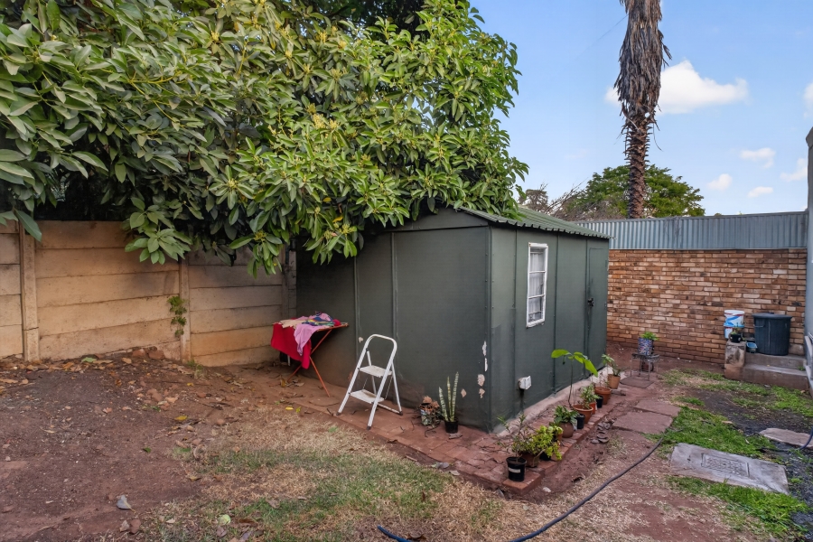 5 Bedroom Property for Sale in Waverley Gauteng