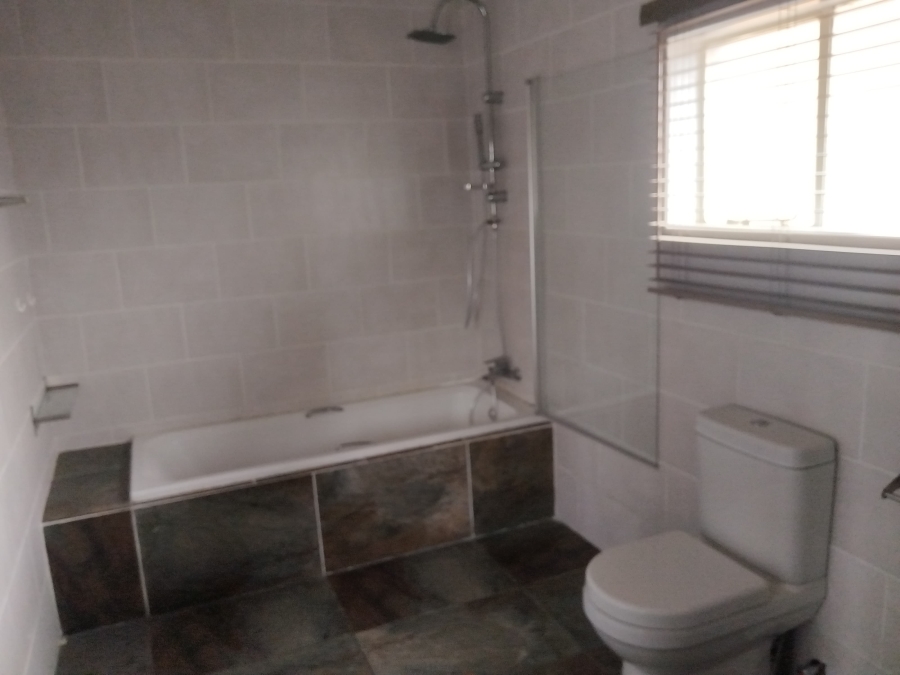 3 Bedroom Property for Sale in Wentworth Park Gauteng