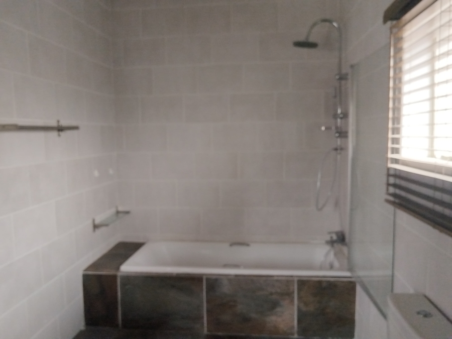 3 Bedroom Property for Sale in Wentworth Park Gauteng