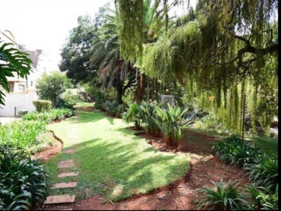 To Let 2 Bedroom Property for Rent in Helderkruin Gauteng