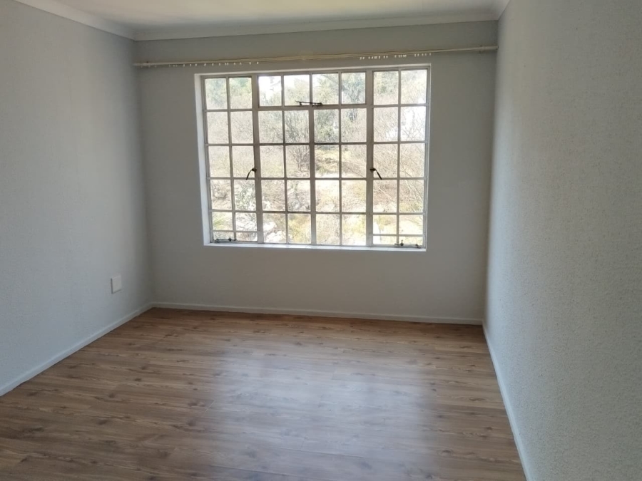 To Let 2 Bedroom Property for Rent in Helderkruin Gauteng