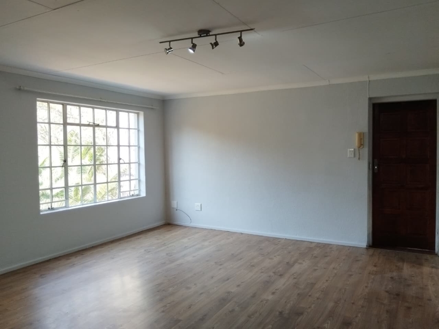 To Let 2 Bedroom Property for Rent in Helderkruin Gauteng