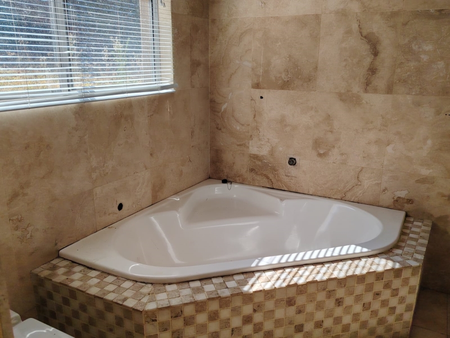 3 Bedroom Property for Sale in Northcliff Gauteng