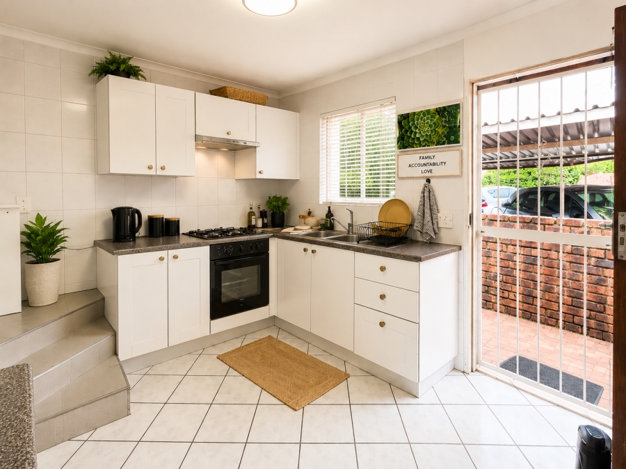 2 Bedroom Property for Sale in Florida Lake Gauteng