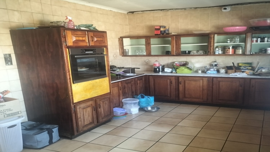 4 Bedroom Property for Sale in Theoville Gauteng