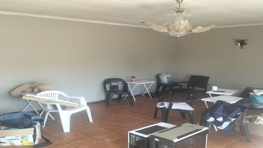 4 Bedroom Property for Sale in Theoville Gauteng