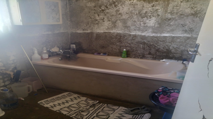 4 Bedroom Property for Sale in Theoville Gauteng