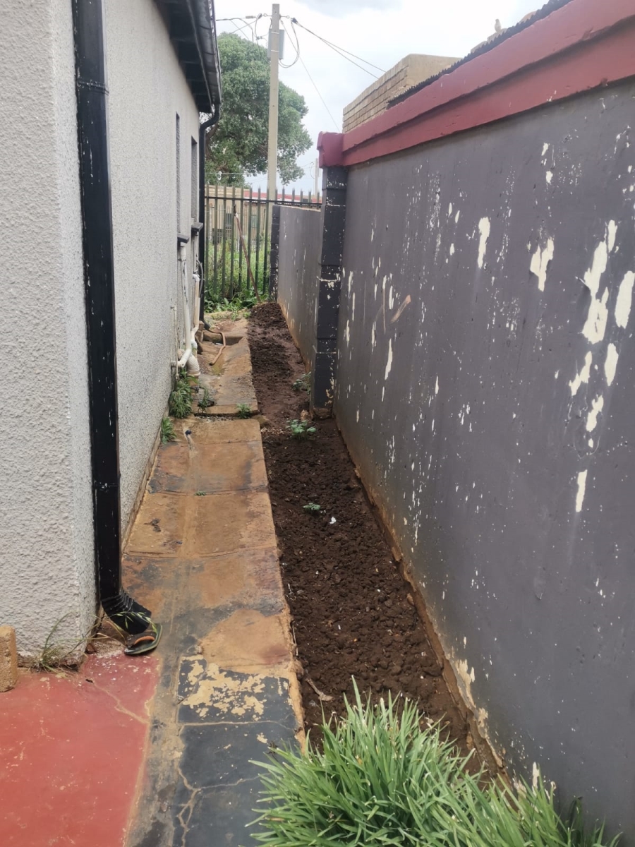 5 Bedroom Property for Sale in Lakeside Gauteng