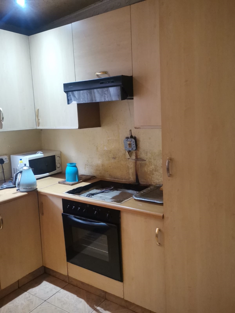 5 Bedroom Property for Sale in Lakeside Gauteng