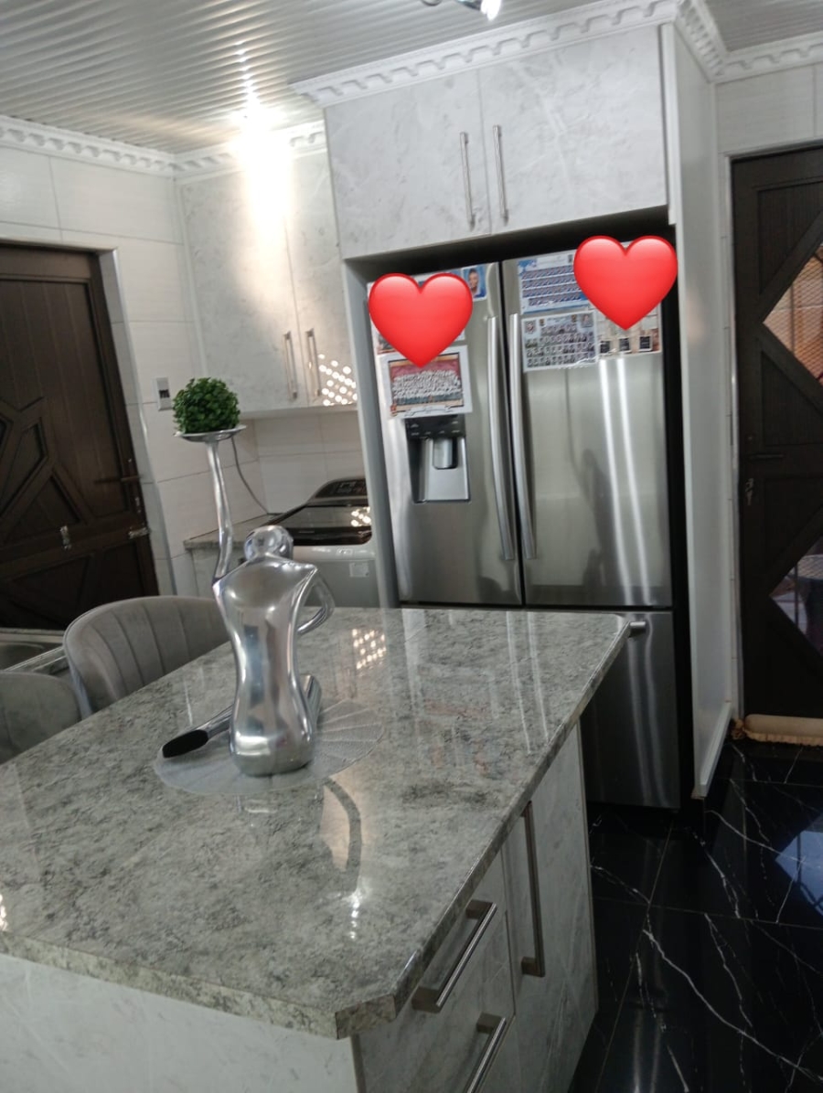 2 Bedroom Property for Sale in Sebokeng Zone 11 Gauteng