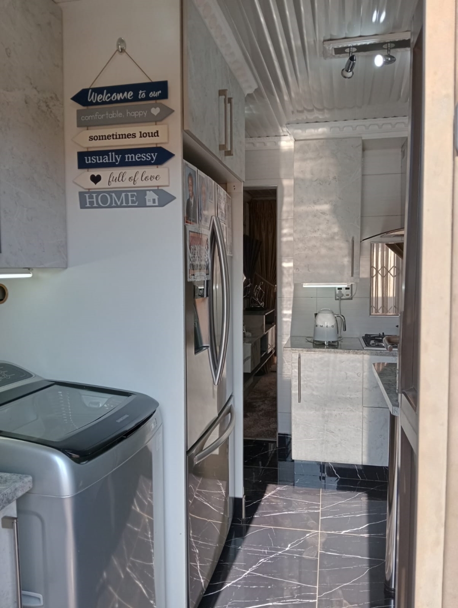 2 Bedroom Property for Sale in Sebokeng Zone 11 Gauteng