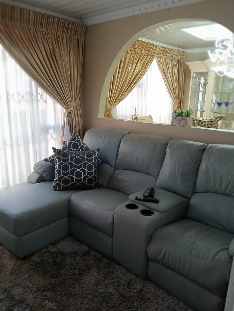2 Bedroom Property for Sale in Sebokeng Zone 11 Gauteng