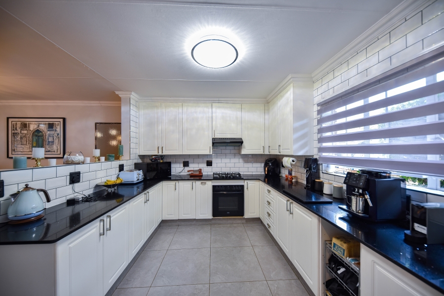 4 Bedroom Property for Sale in Equestria Gauteng