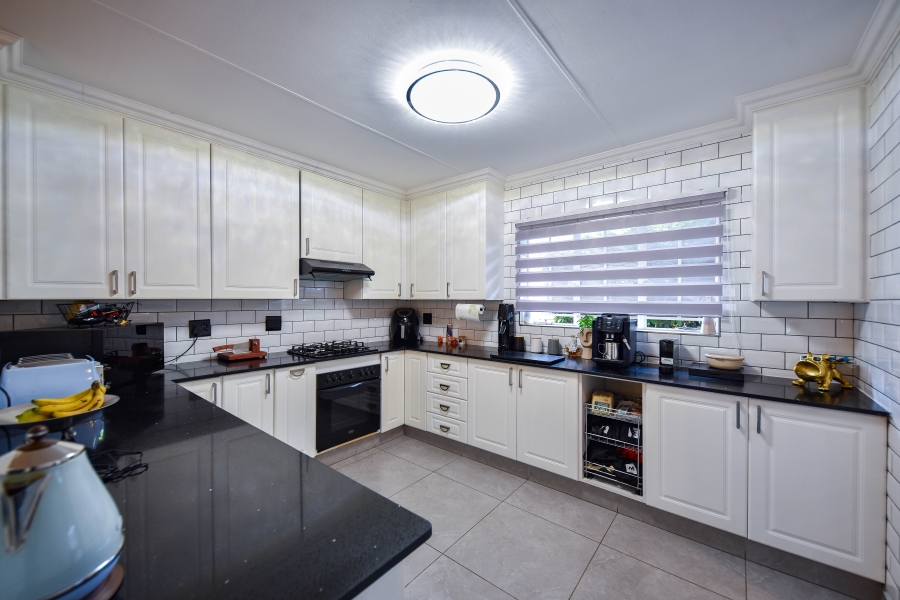 4 Bedroom Property for Sale in Equestria Gauteng