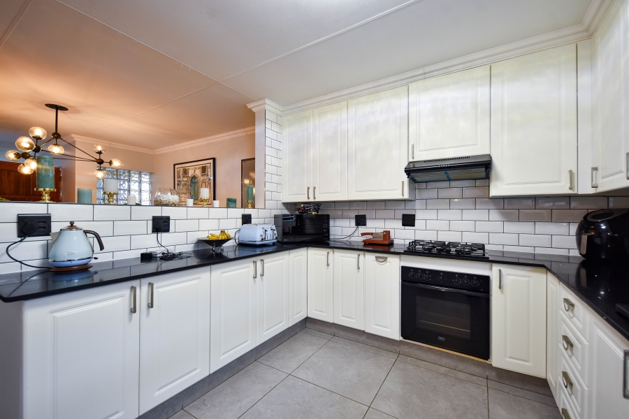 4 Bedroom Property for Sale in Equestria Gauteng