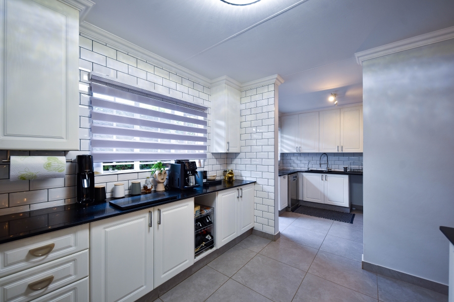 4 Bedroom Property for Sale in Equestria Gauteng