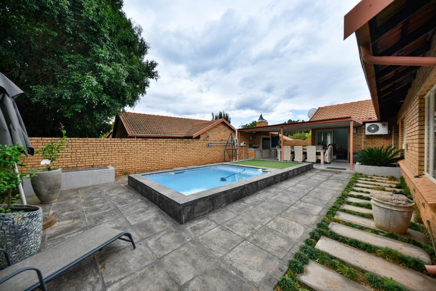 4 Bedroom Property for Sale in Equestria Gauteng