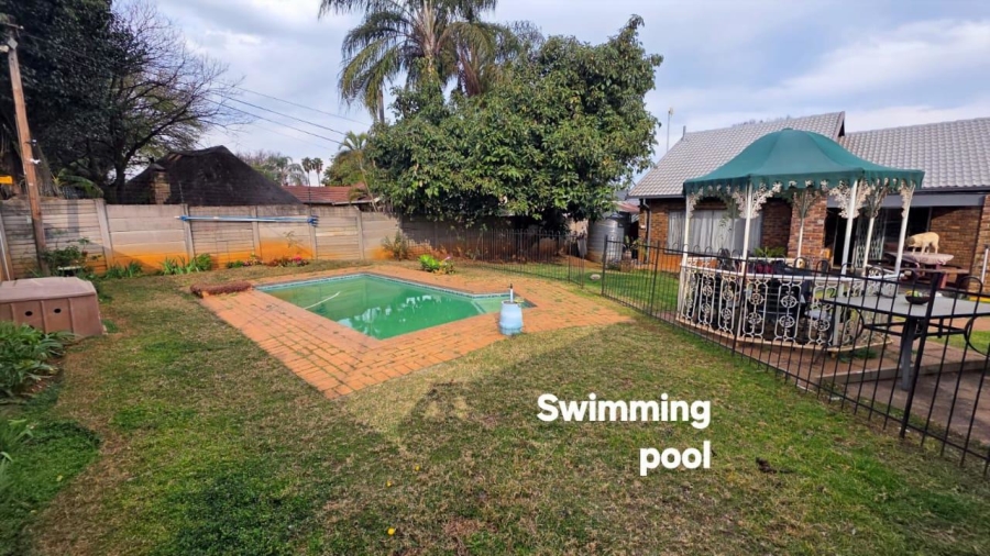 5 Bedroom Property for Sale in Suiderberg Gauteng