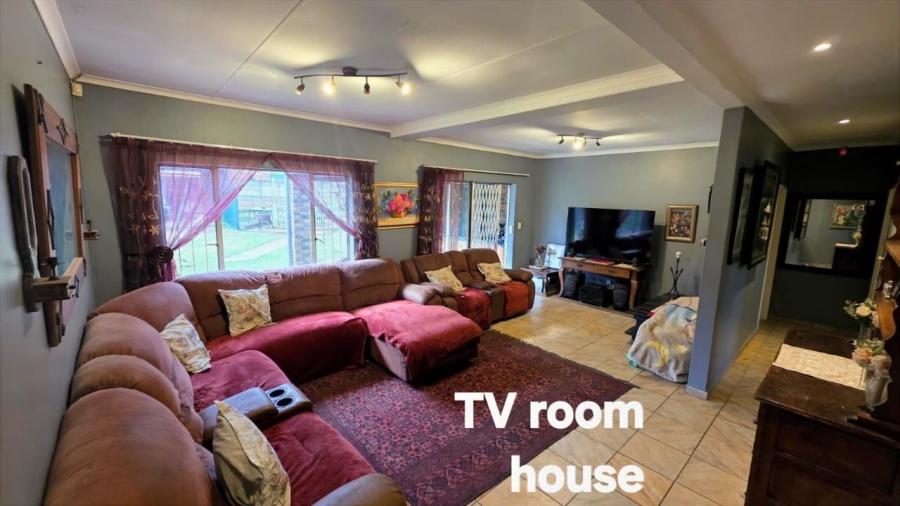 5 Bedroom Property for Sale in Suiderberg Gauteng