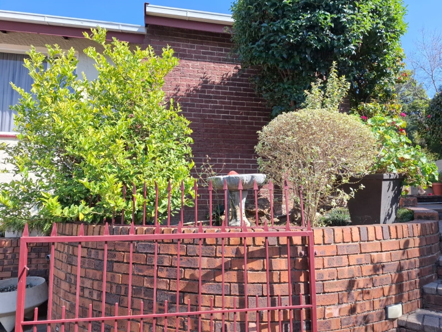 To Let 1 Bedroom Property for Rent in Lombardy East Gauteng