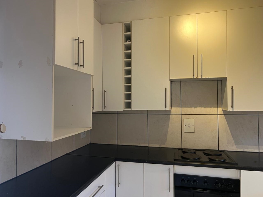 To Let 2 Bedroom Property for Rent in Woodmead Gauteng