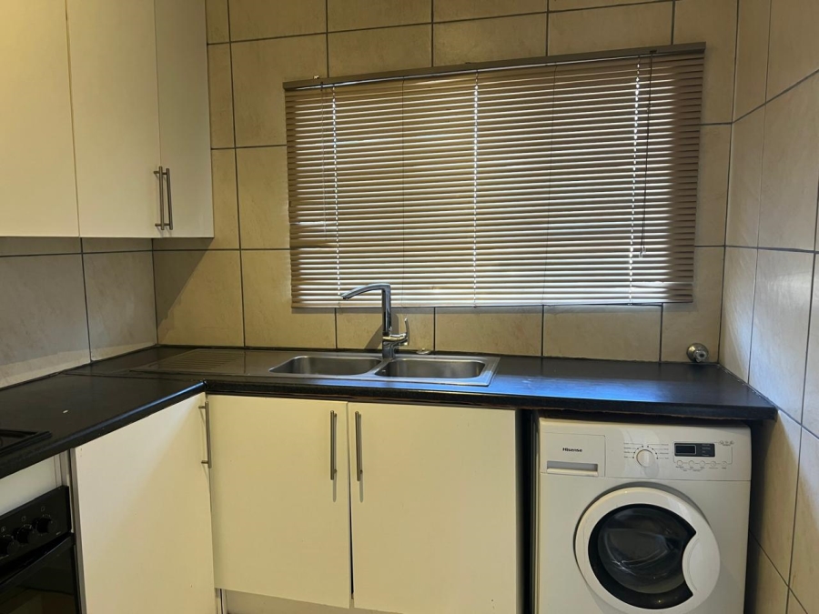 To Let 2 Bedroom Property for Rent in Woodmead Gauteng
