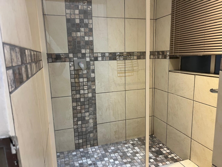 To Let 2 Bedroom Property for Rent in Woodmead Gauteng