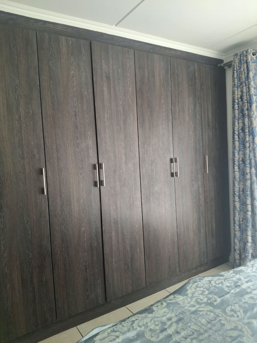 To Let 3 Bedroom Property for Rent in Modderfontein Gauteng