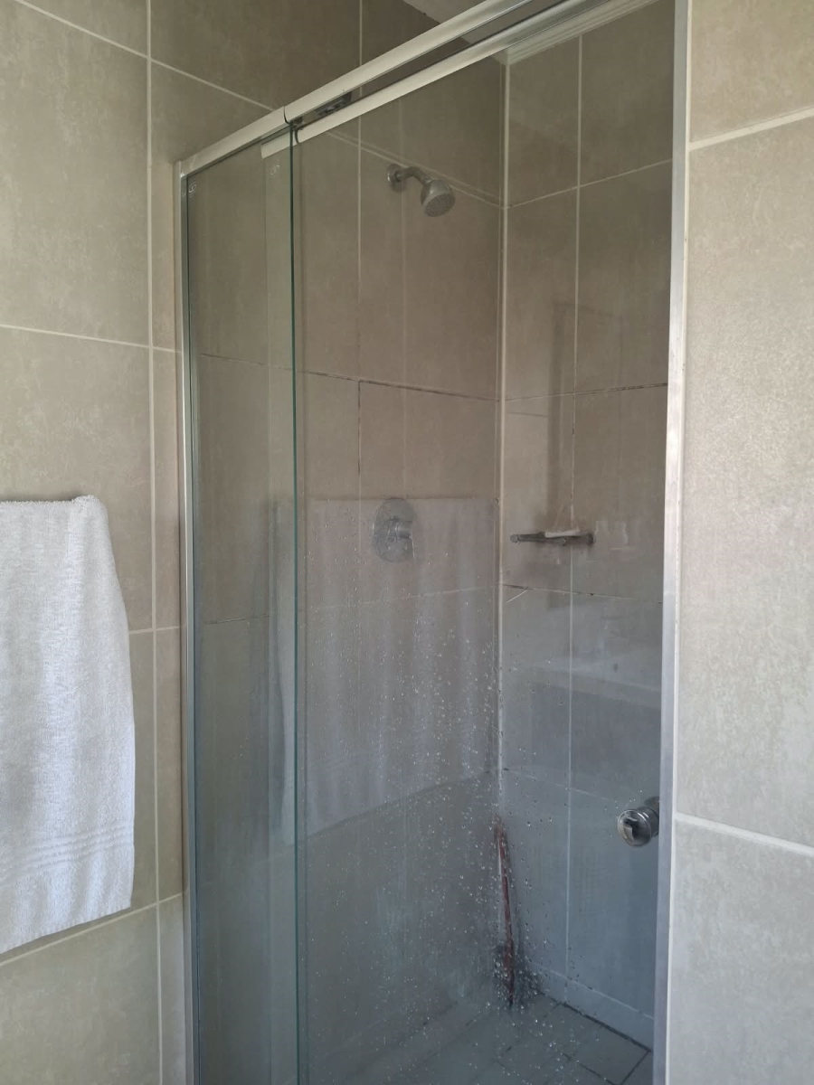 To Let 3 Bedroom Property for Rent in Modderfontein Gauteng