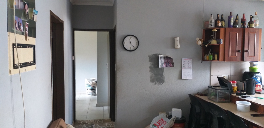 5 Bedroom Property for Sale in Crystal Park Gauteng