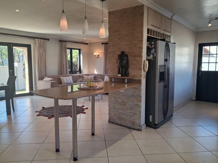 4 Bedroom Property for Sale in Greenstone Hill Gauteng