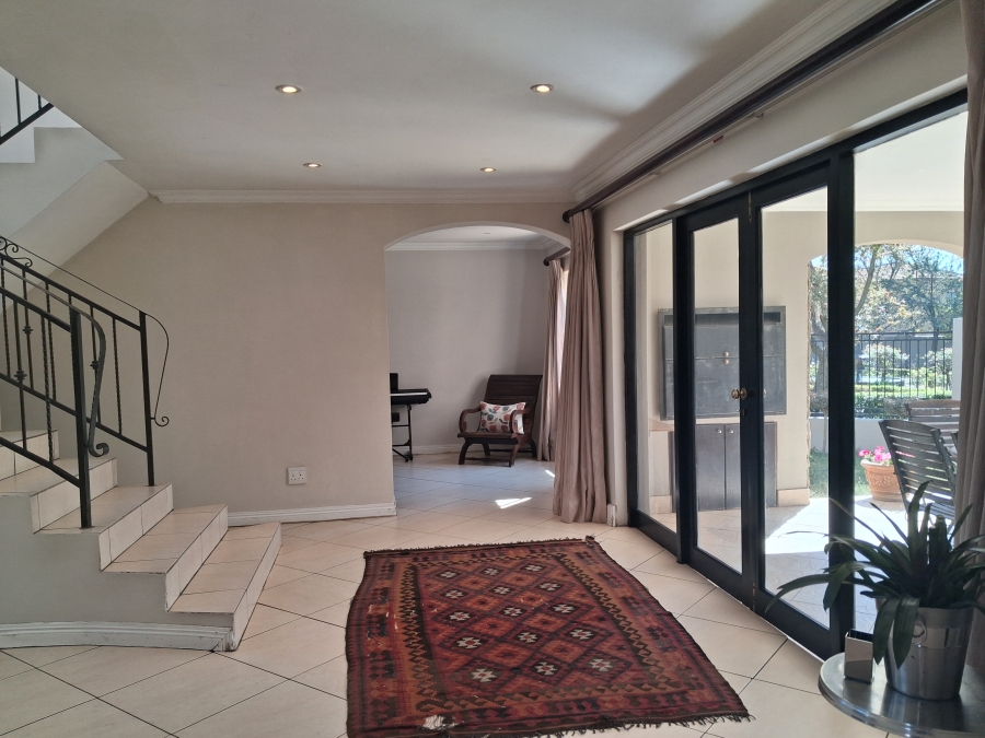 4 Bedroom Property for Sale in Greenstone Hill Gauteng