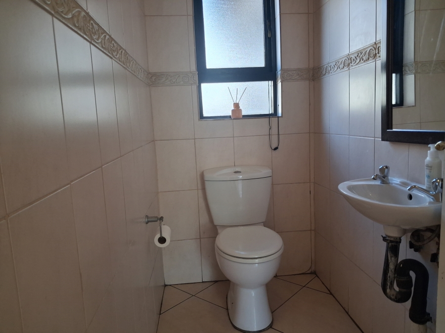 4 Bedroom Property for Sale in Greenstone Hill Gauteng