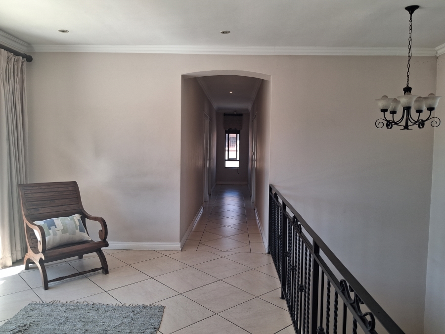 4 Bedroom Property for Sale in Greenstone Hill Gauteng