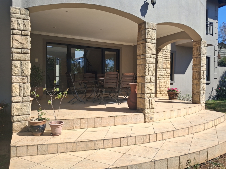4 Bedroom Property for Sale in Greenstone Hill Gauteng