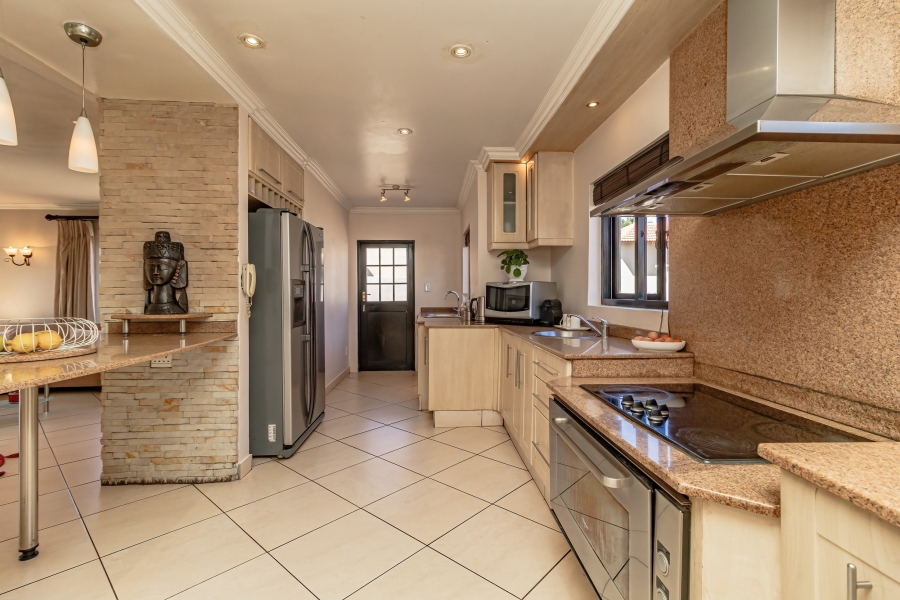 4 Bedroom Property for Sale in Greenstone Hill Gauteng