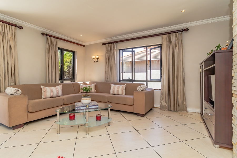 4 Bedroom Property for Sale in Greenstone Hill Gauteng