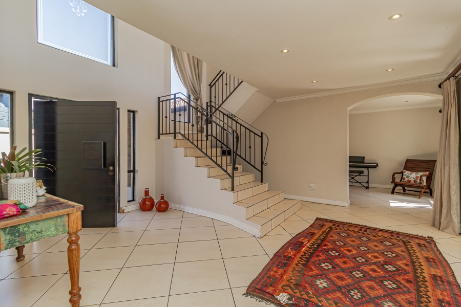 4 Bedroom Property for Sale in Greenstone Hill Gauteng