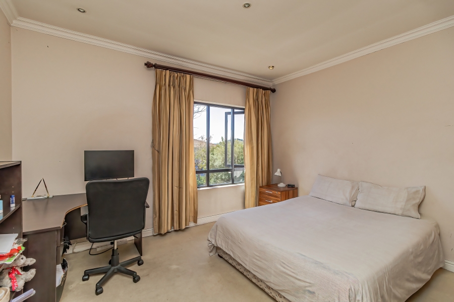 4 Bedroom Property for Sale in Greenstone Hill Gauteng