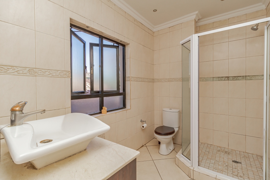 4 Bedroom Property for Sale in Greenstone Hill Gauteng