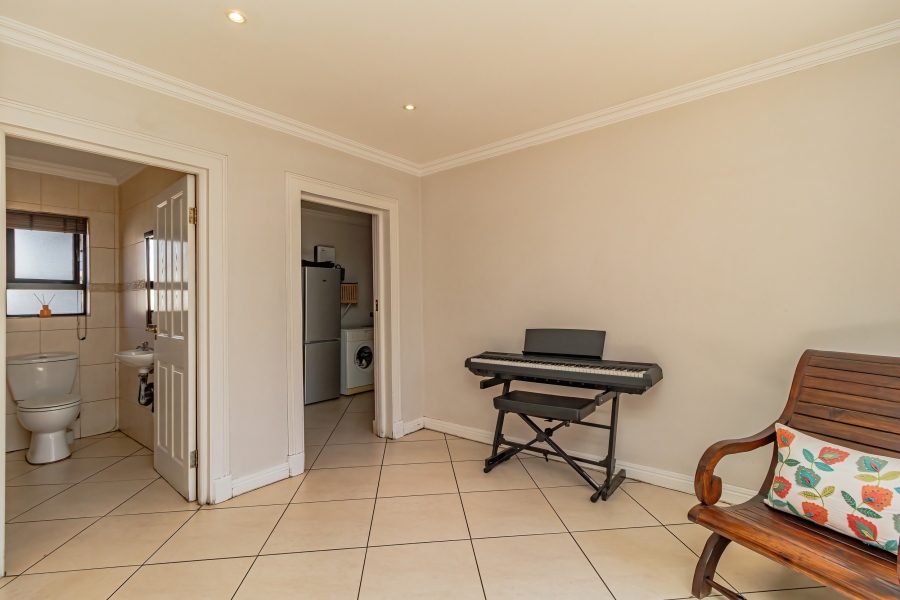 4 Bedroom Property for Sale in Greenstone Hill Gauteng