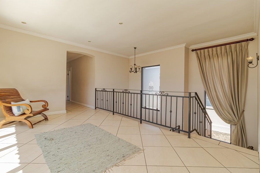 4 Bedroom Property for Sale in Greenstone Hill Gauteng