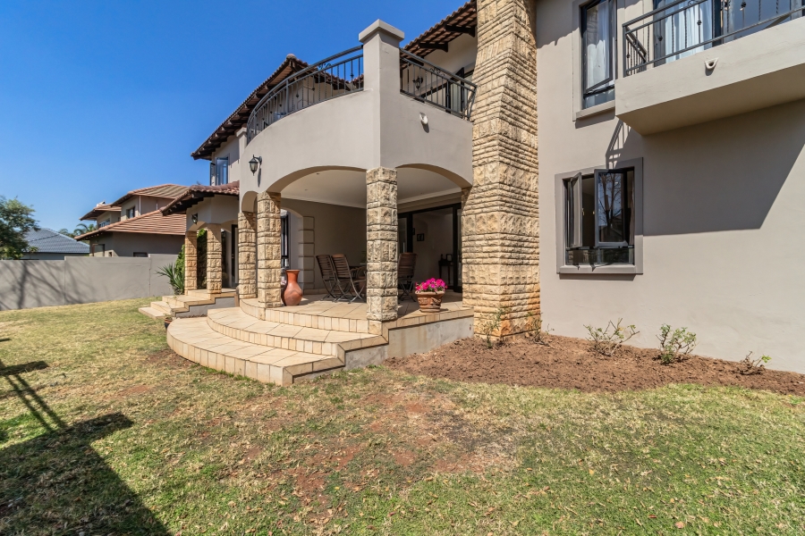 4 Bedroom Property for Sale in Greenstone Hill Gauteng