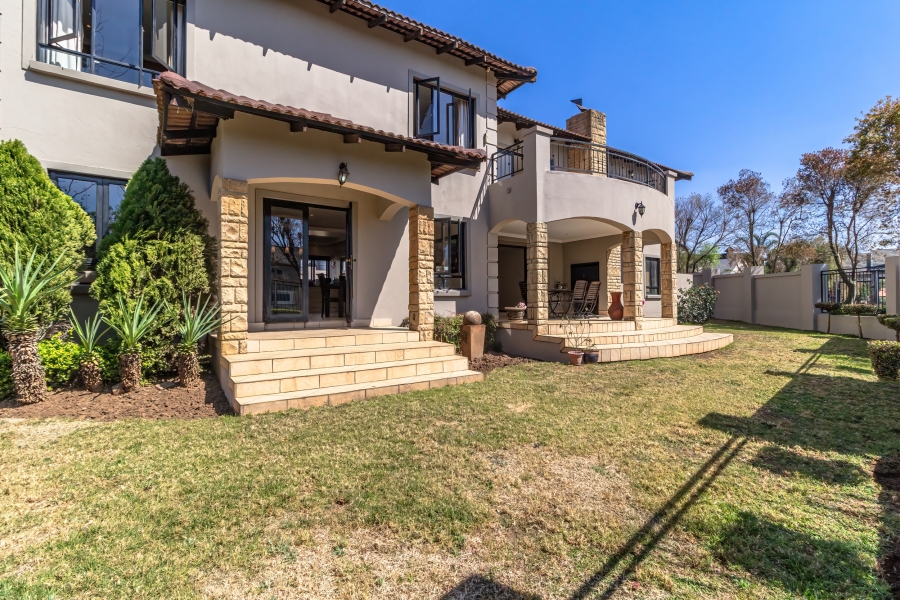 4 Bedroom Property for Sale in Greenstone Hill Gauteng