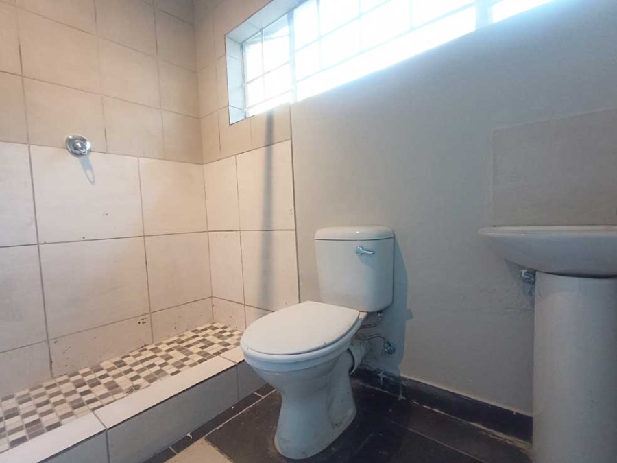 To Let 1 Bedroom Property for Rent in Corlett Gardens Gauteng